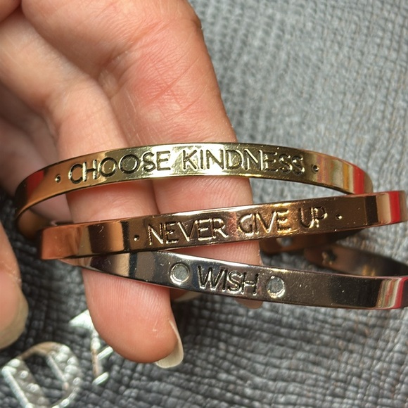 NEW Bangles Set - Never Give Up.Choose Kindness.Wish (Gold/Rose/Silver) - Picture 3 of 10